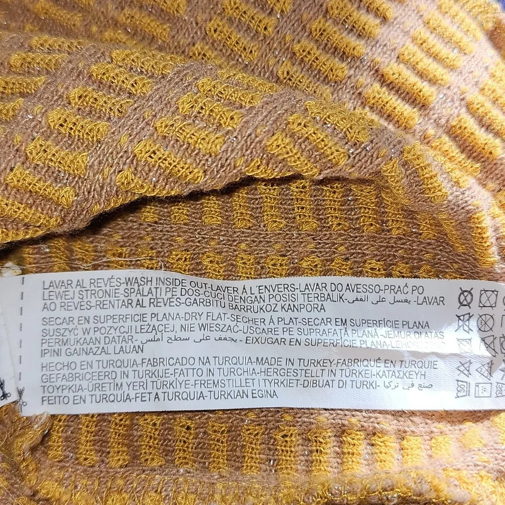 Zara Women's Textured Mustard Yellow Lightweight Sweater Gold threading Sz Med